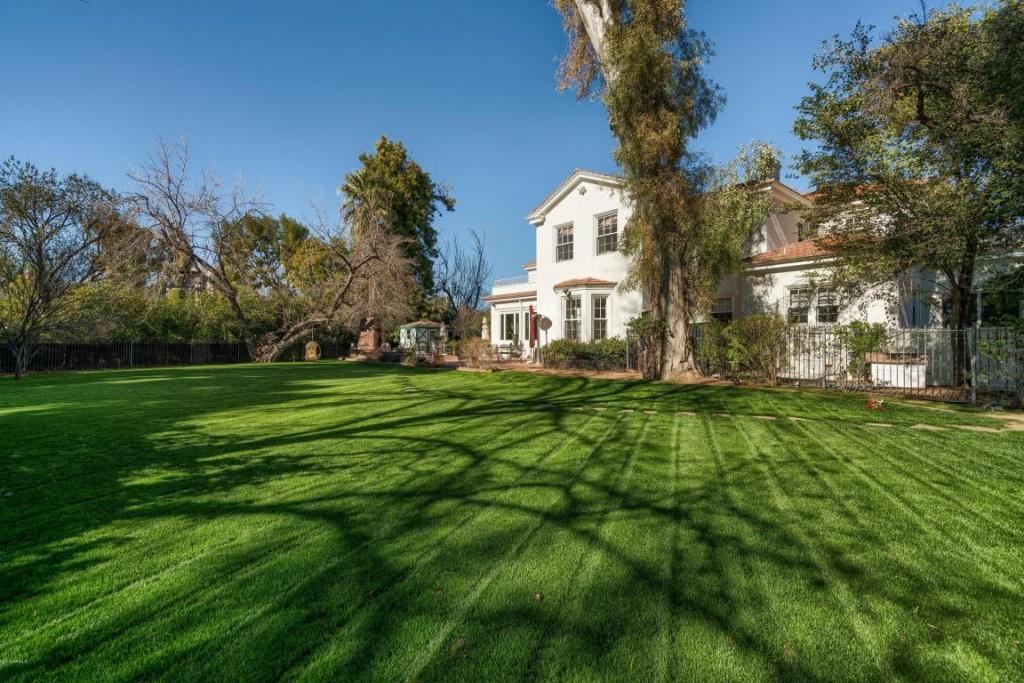 to 3209 N Manor Drive West, Phoenix North Central Phoenix